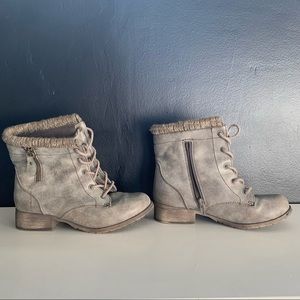 POP boots size 6.5